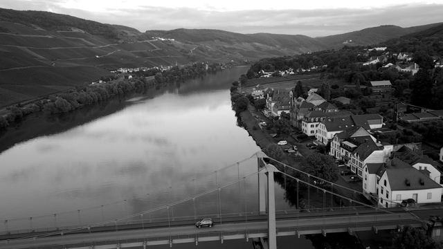 Wehlen mit Brücke
